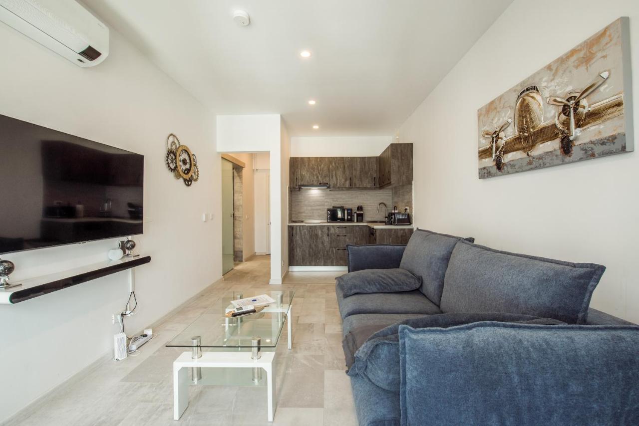Fancy Penthouse Studio With Lakeview W10 Bucharest Exterior photo